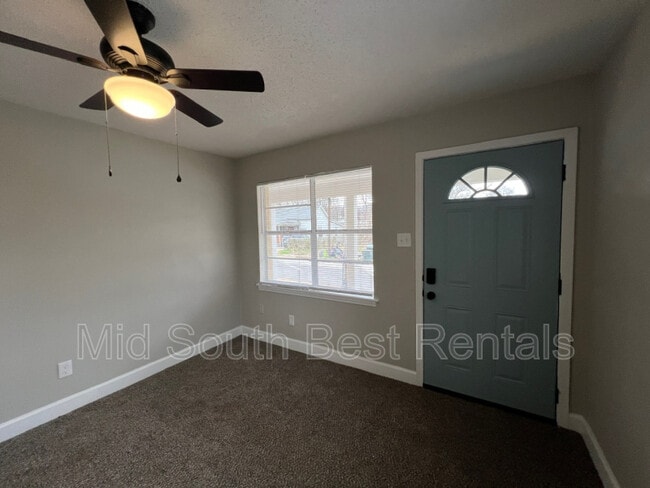 Photo - 1846 Farrington St