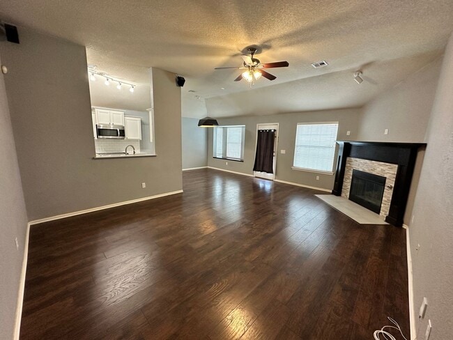 Photo - Charming 3bed/2bath House Available in OKC/Del City!!