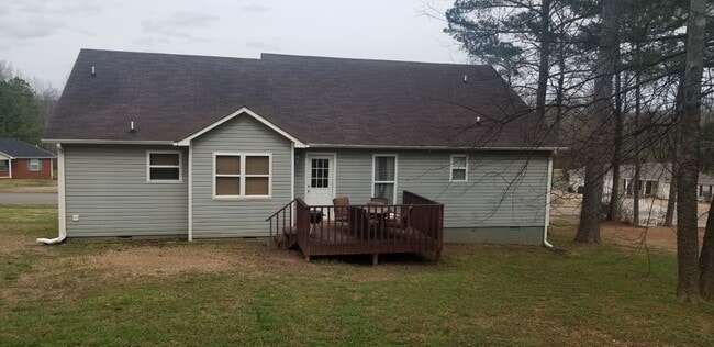 Photo - 131 Carnegie Loop