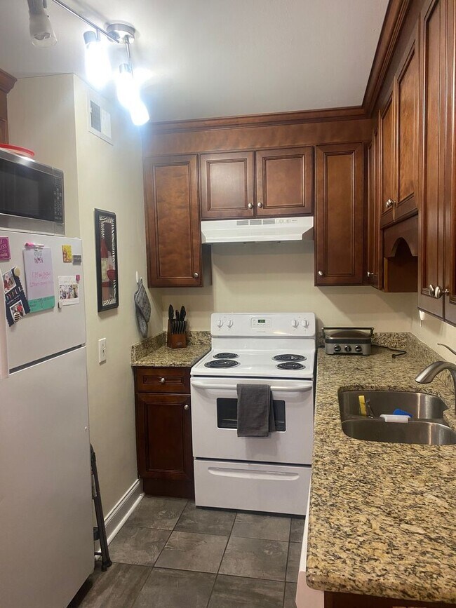 Photo - 246 White Bridge Pike Unit 246 White Bridge E3