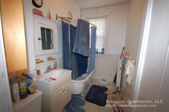 Photo - 15 Glenville Ave Unidad 12
