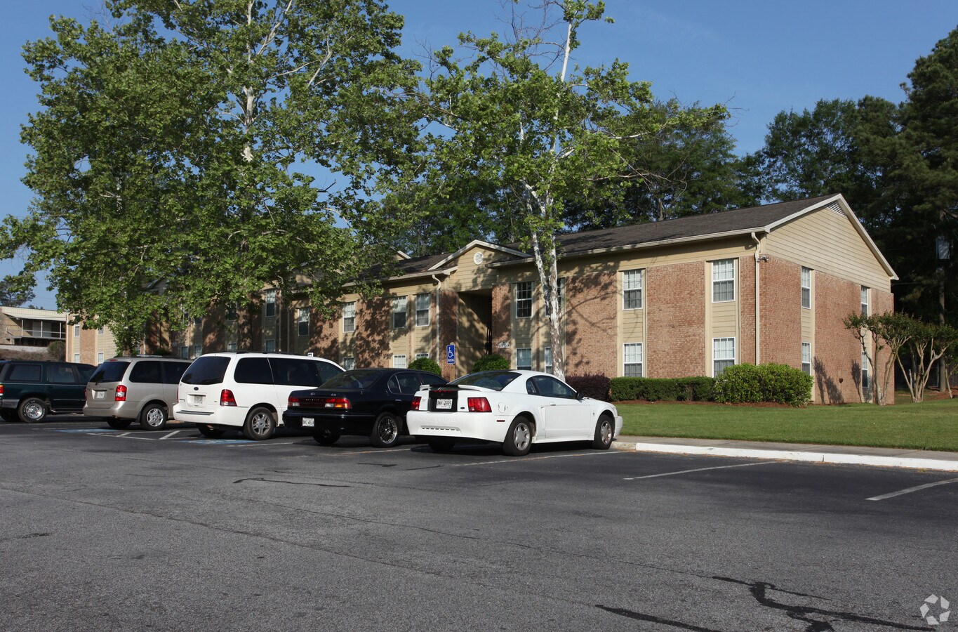 Towne Pointe Apartment Homes - Towne Pointe Apartment Homes