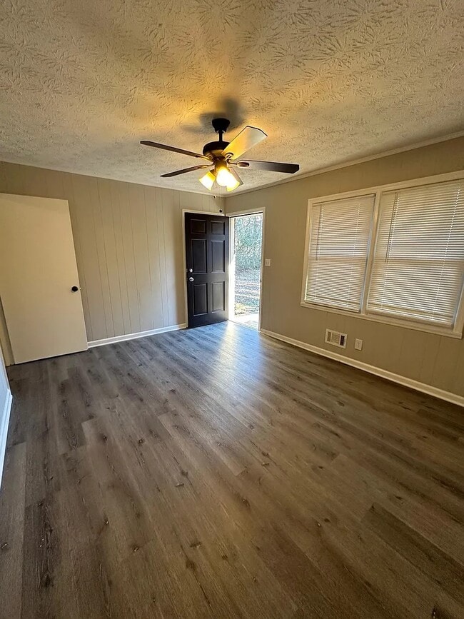 Photo - 326 Rooks Rd