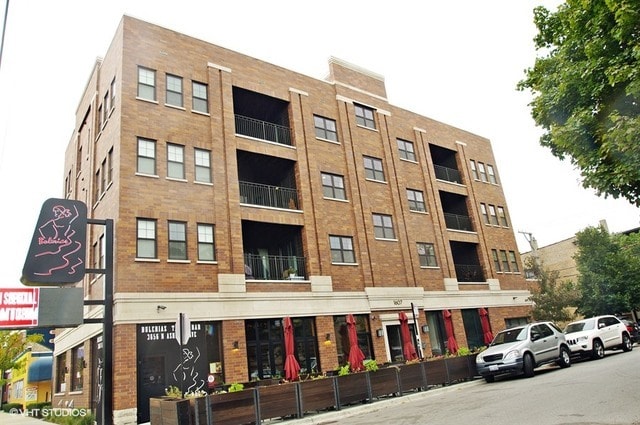Building Photo - 1607 W Waveland Ave Unit 3W Rental