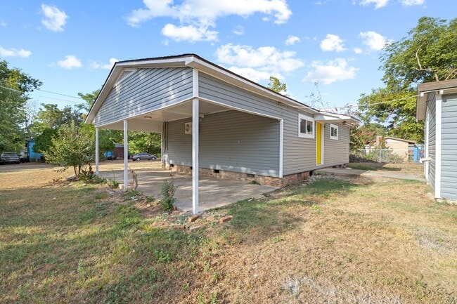 312 E Center St