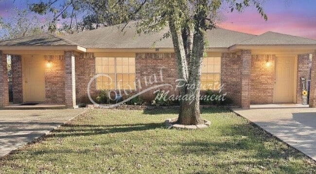 Building Photo - 405 Allen St Unit B