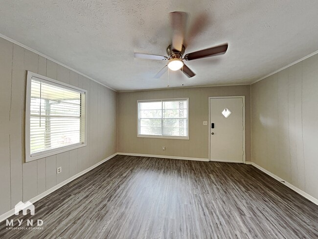 Photo - 6242 Green Acres Dr SW