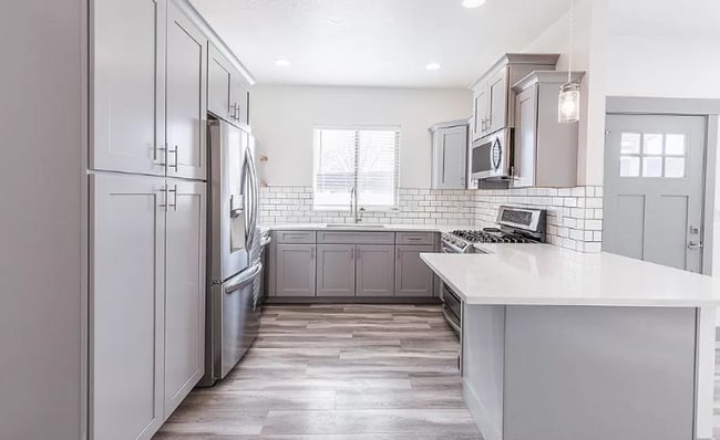Photo - Perfect location 3 bed 2.5 bath Townhouse.