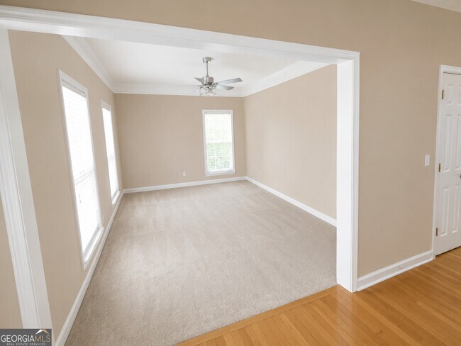Photo - 825 Stone Glen Ct