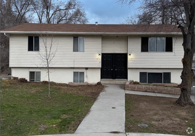 Building Photo - Newly remodeled 3-Bedroom, 1-Bathroom Dupl... Rental