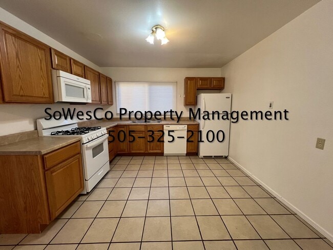 Photo - 3 Bedroom 2 Bath, 1 Car Garage and new flooring!