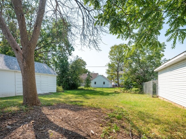 Photo - 1229 7th Ave SE