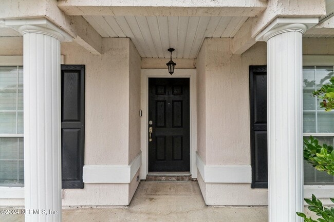 Photo - 14018 Fish Eagle Dr E