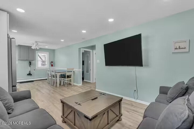 115 Dupont Ave