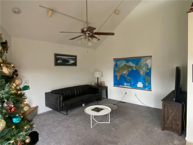 Photo - 2129 Raceway Trl