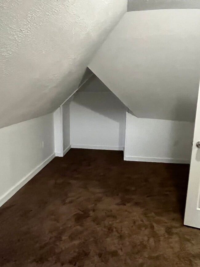 1320 E Main St Unit 3
