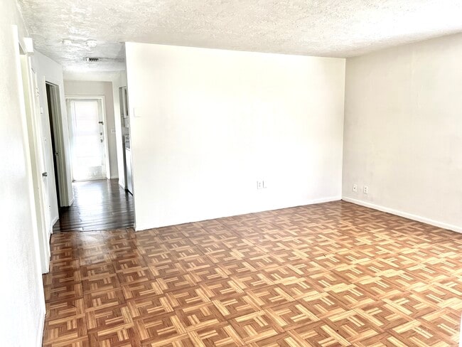 Photo - 5617 19th St W Unit B