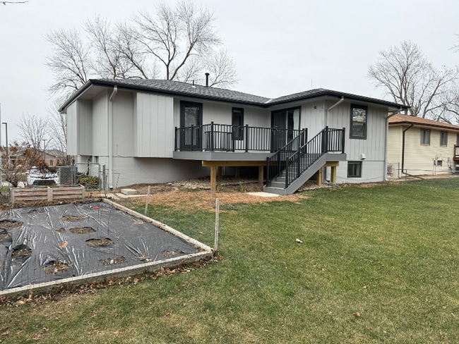 Photo - 221 E Glenmore Dr