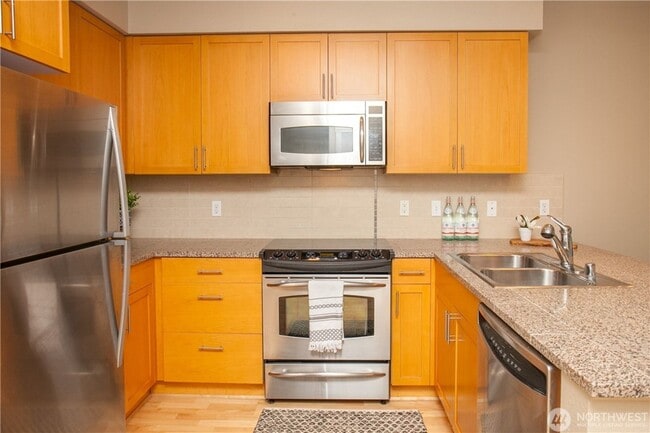 Photo - Harbor Square Condominium Unit B318