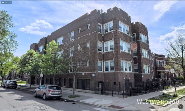 Building Photo - 3903 W Jackson Blvd Unit 3w Rental