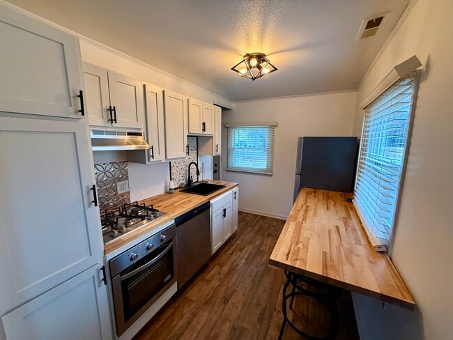 Photo - 622 Northview Ave