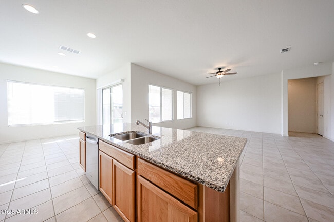 Photo - 24913 N 170th Dr