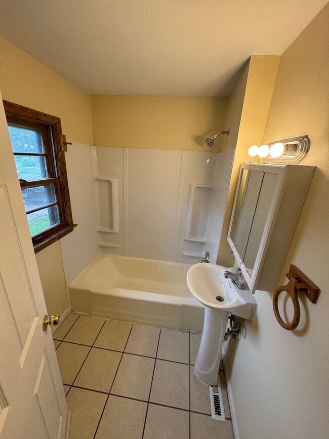 Photo - 2011 18th Ave Unit 2011-F