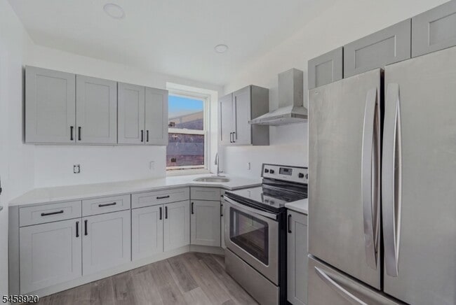 275 Main St Unit 6