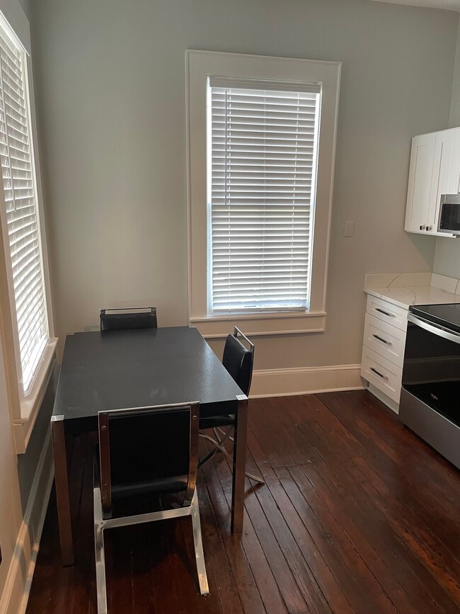 Photo - 152 Price St Unit 152B Price St