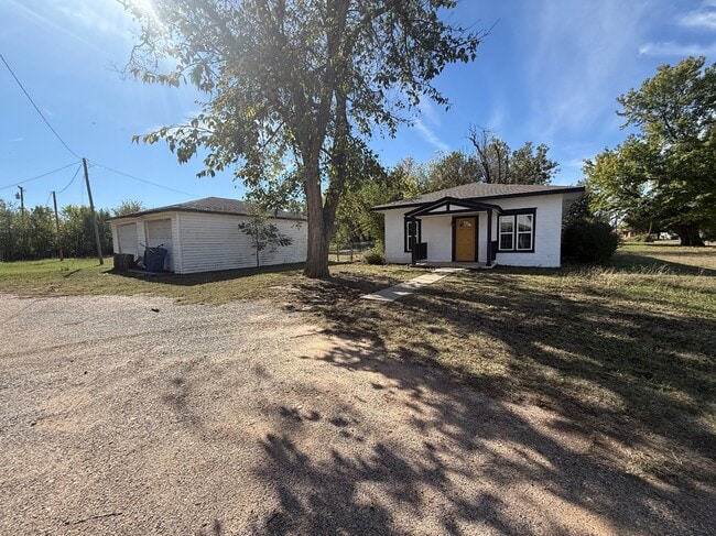 Photo - 105 S Magnolia St