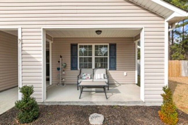 Photo - Lifestyle Focused