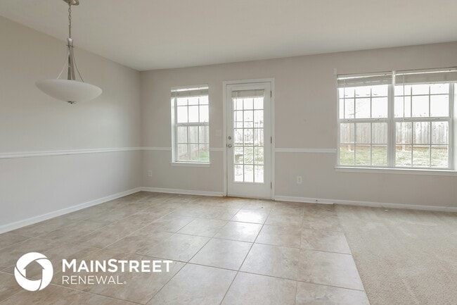 Photo - 408 Parkside Way