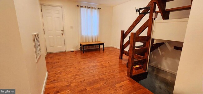 Building Photo - 1144 O'Neil St Rental