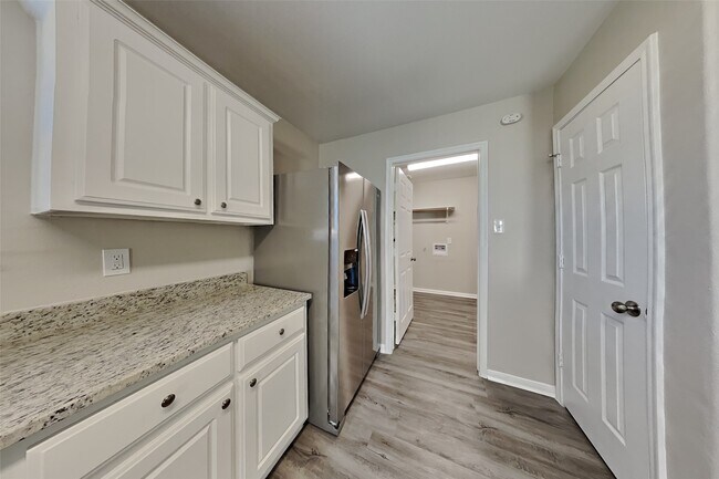 Photo - 7203 Towering Pine Ln