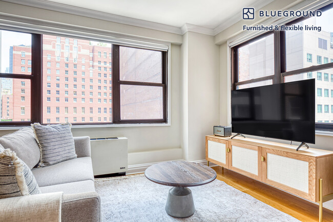 Building Photo - 141 E 33rd St Rental