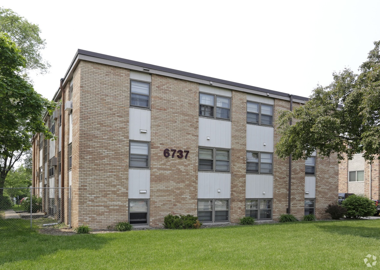Humboldt Square - Humboldt Square Apartments