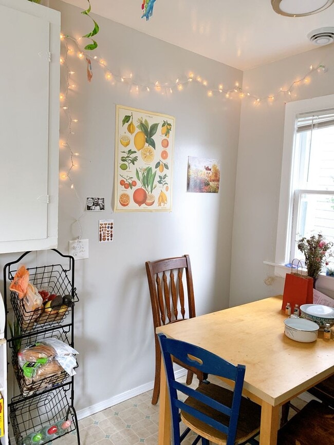 Photo - PRELEASE FOR JULY: 5 bdrm/2 bath near WWU and Downtown!