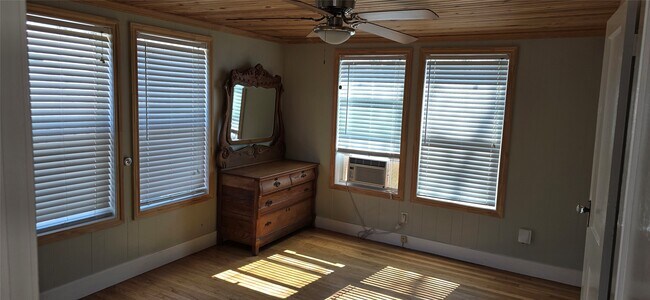 Photo - 1808 Avenue J