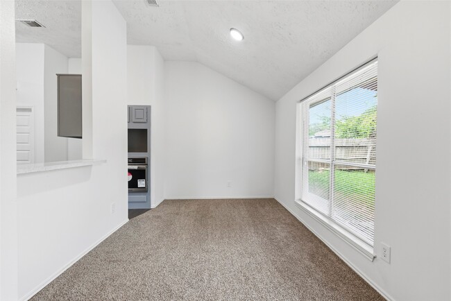 Photo - 16826 Carbridge Dr