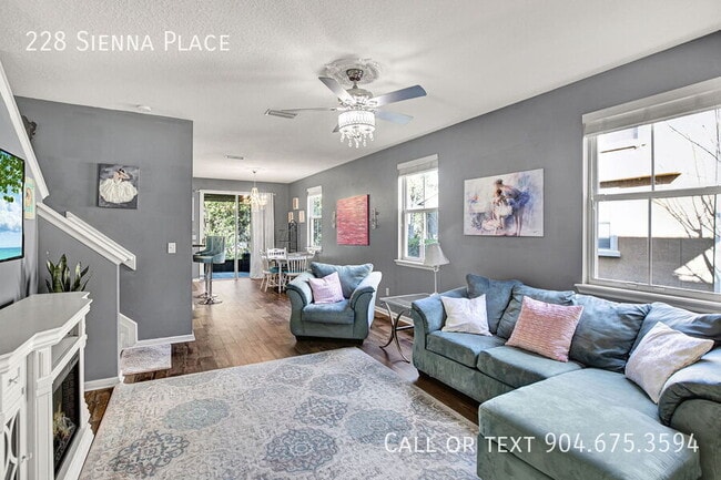 Photo - 228 Sienna Pl