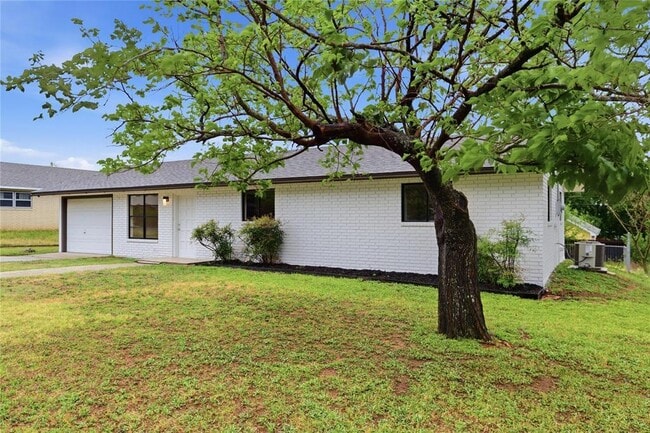 1841 Twin Oaks