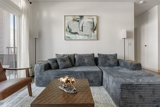 Photo - 1301 Leah Ave Unidad SI FL1-ID1499096P