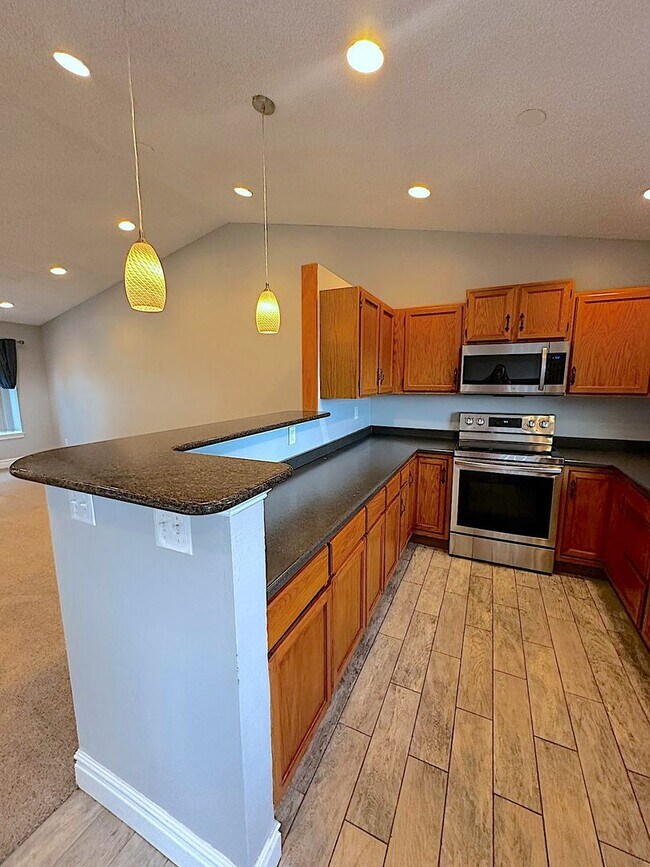 Photo - Beautiful Home on Amethyst for Rent