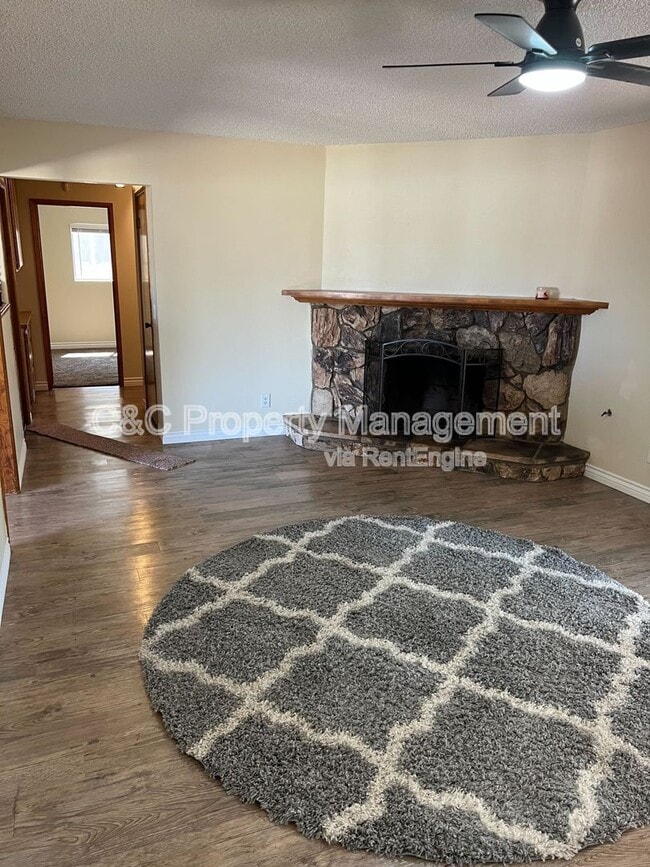 Photo - 1767 Cooper St
