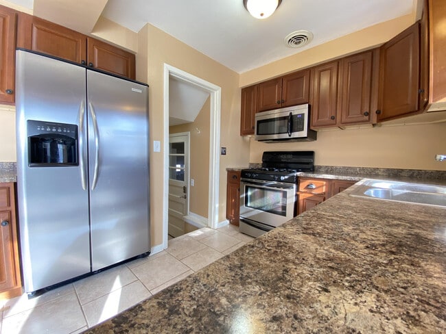 Photo - 2512 18th Ave NW