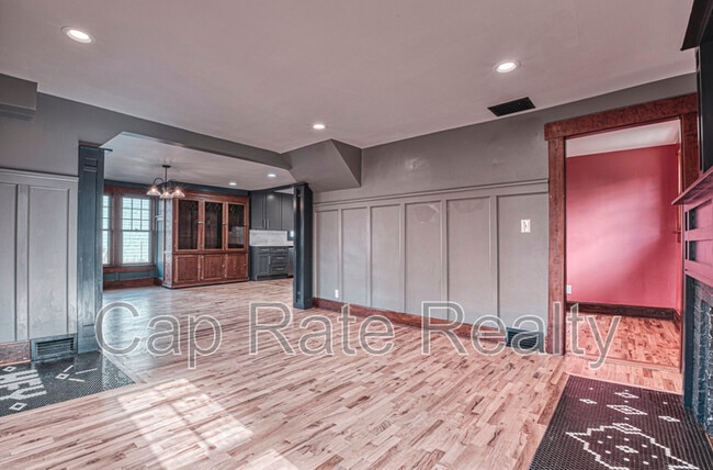 Photo - 108 S Grove St