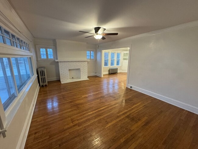 Photo - 12611 Franklin Blvd Unidad #2