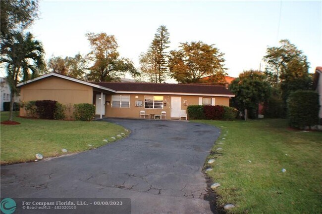 Building Photo - 3731 NW 78th Ln Rental
