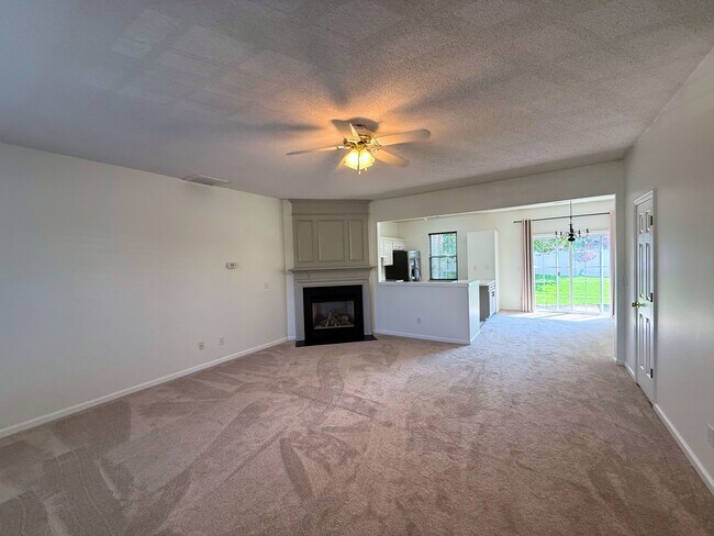 Photo - 204 Braelock Dr