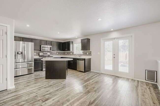 Photo - Evolve Real Estate: Meticulously Upgraded 4 Bed 3.5 bath Entertainers Dream - Available NOW!